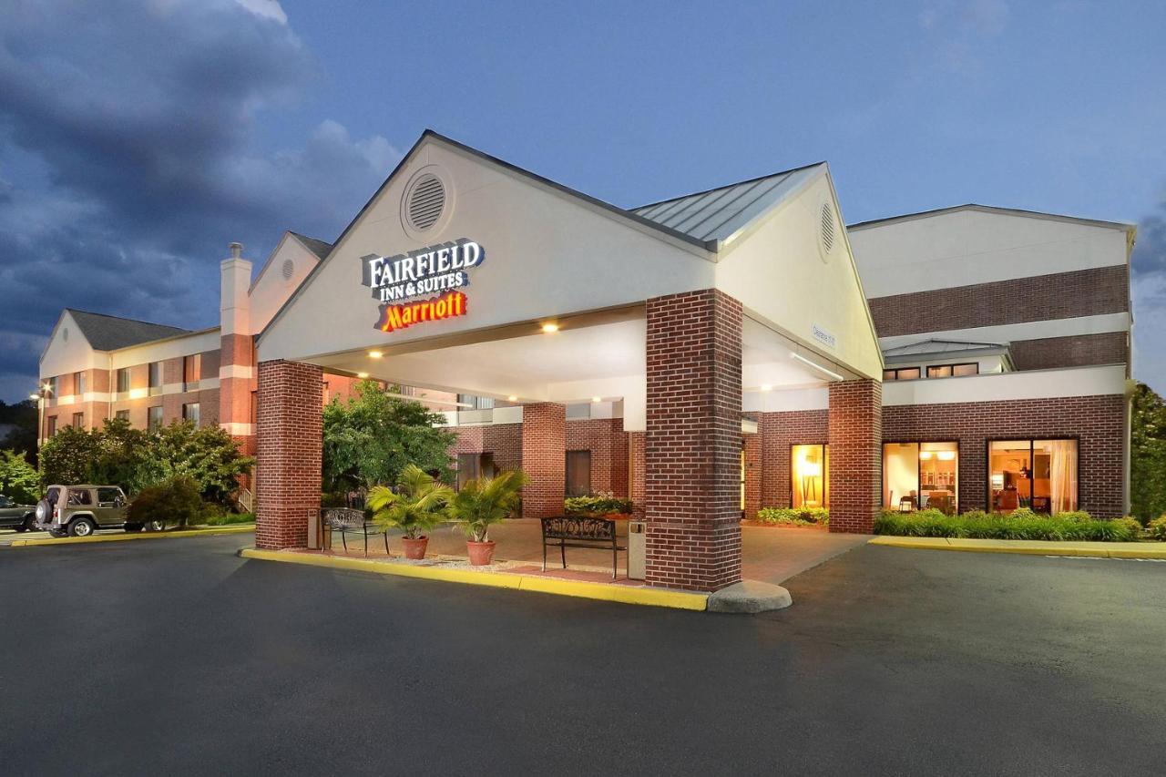 Fairfield Inn & Suites By Marriott Charlottesville North Luaran gambar