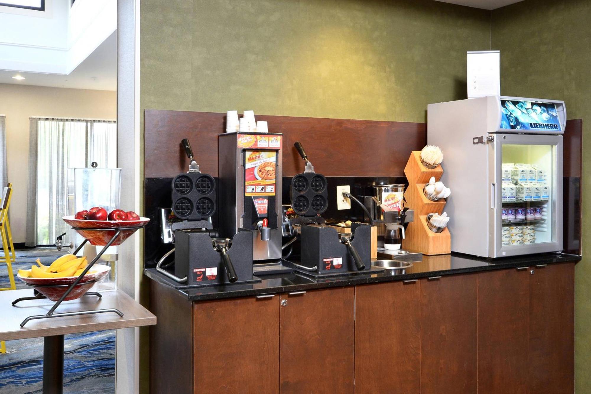 Fairfield Inn & Suites By Marriott Charlottesville North Luaran gambar