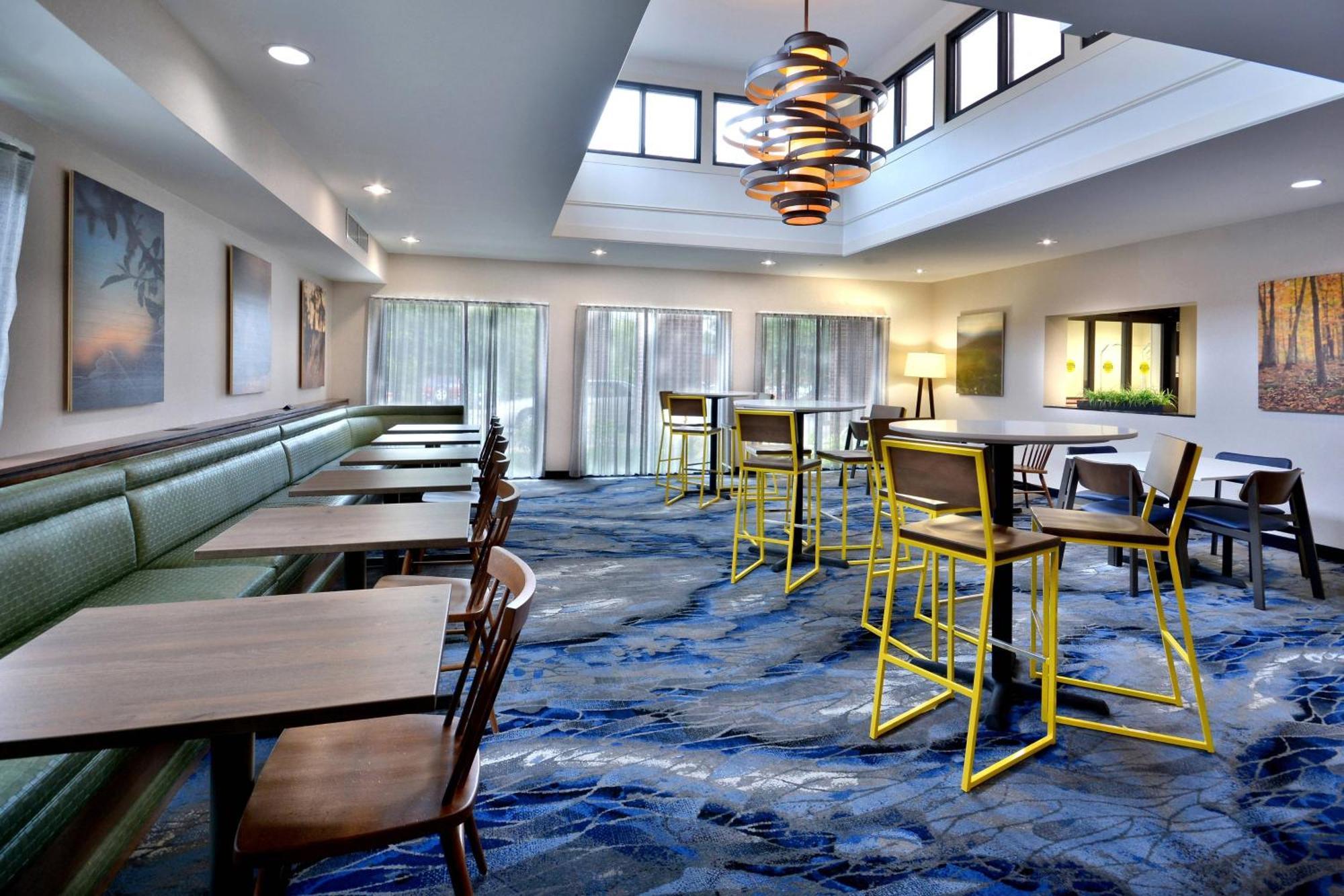 Fairfield Inn & Suites By Marriott Charlottesville North Luaran gambar