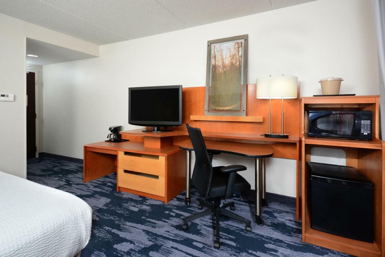 Fairfield Inn & Suites By Marriott Charlottesville North Luaran gambar